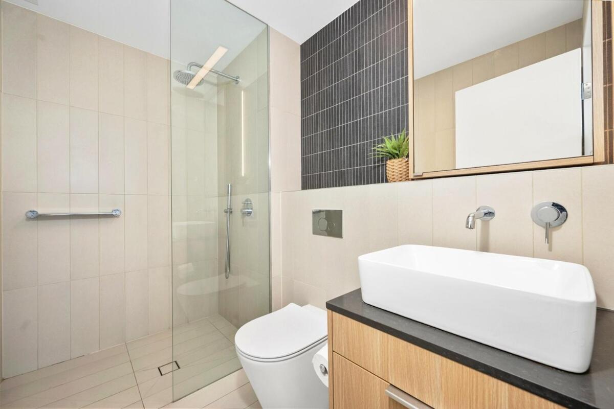 Convenient Two Bed Parramatta Apartment