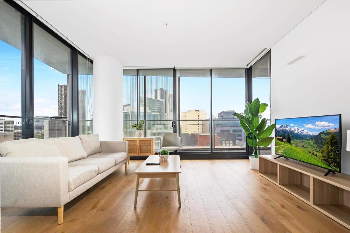Convenient Two Bed Parramatta * Sydney